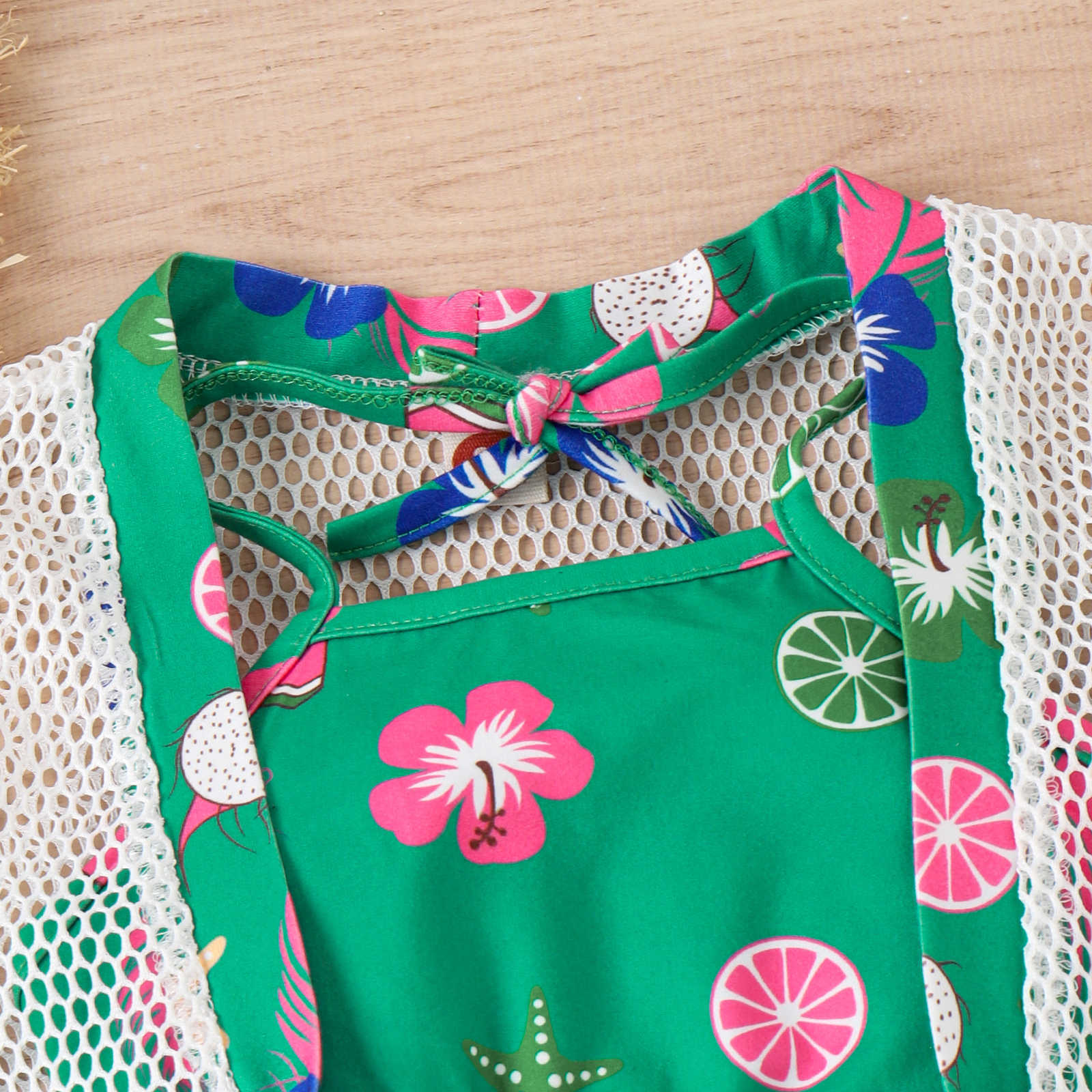 Conjunto Infantil Biquiní + Saida de Praia Verde Florzinhas