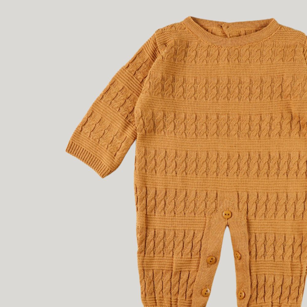 Macacão Bebê Tricot Versalhes Mostarda